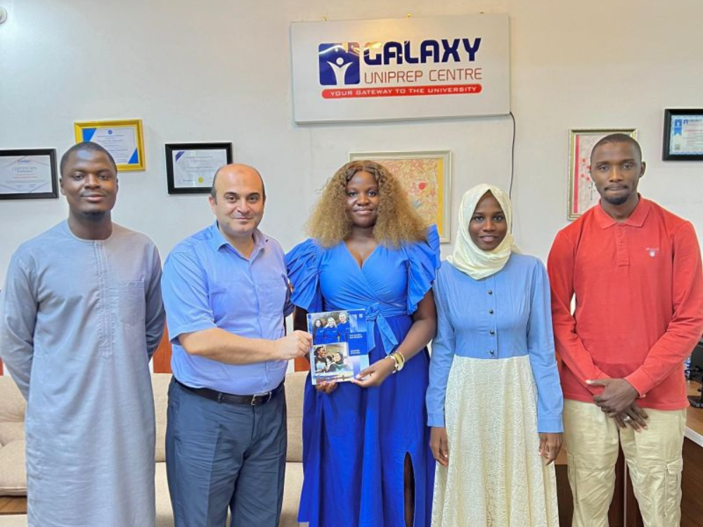 We had the pleasure of hosting Ogunjinmi Itunu, the West Africa Recruitment Support Officer at the University of Dundee, for a productive meeting at Galaxy UniPrep Centre. Our discussions focused on strengthening collaborative efforts to create more opportunities for students aspiring to study abroad and achieve their academic goals.